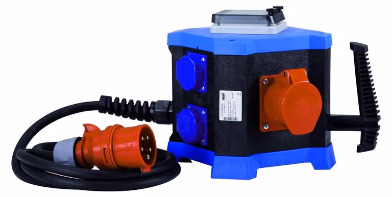 HEDI Multipresa trifase 32 A, 4 prese da 250 V, 1 presa CEE 5x16 A 400 V, 1 presa CEE 5x32 A 400 V
