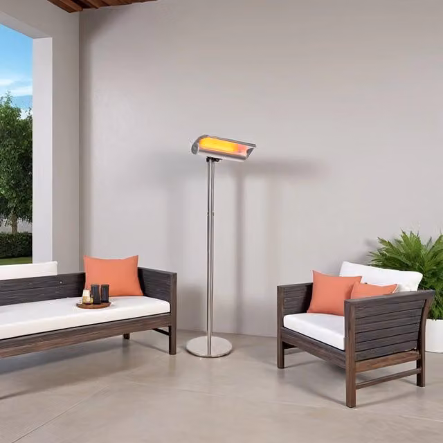 Mpc Estepona 2000w Palo Riscaldatore Riflettente Da Terra Su Piantana 2000w Grigio Dotato Di Curva Riflettente Orientabile Ed In Grado Di Concentrare Il Calore Con Telecomando Ip65