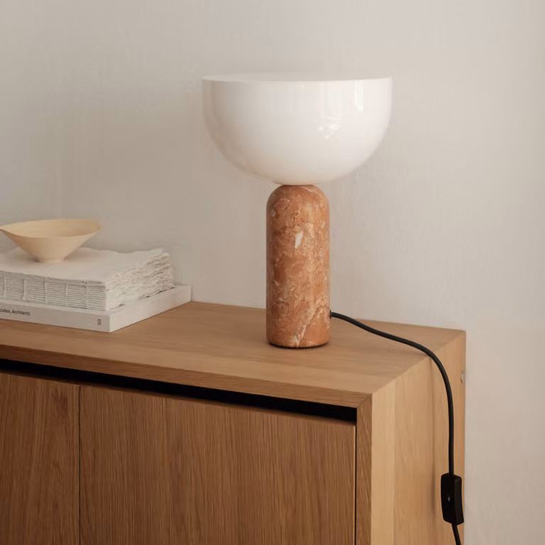New Works Lampada da tavolo di design Kizu Small, Marrone / Ruggine, Soggiorno / Sala da pranzo, Pietra, Design, Lampada da tavolo