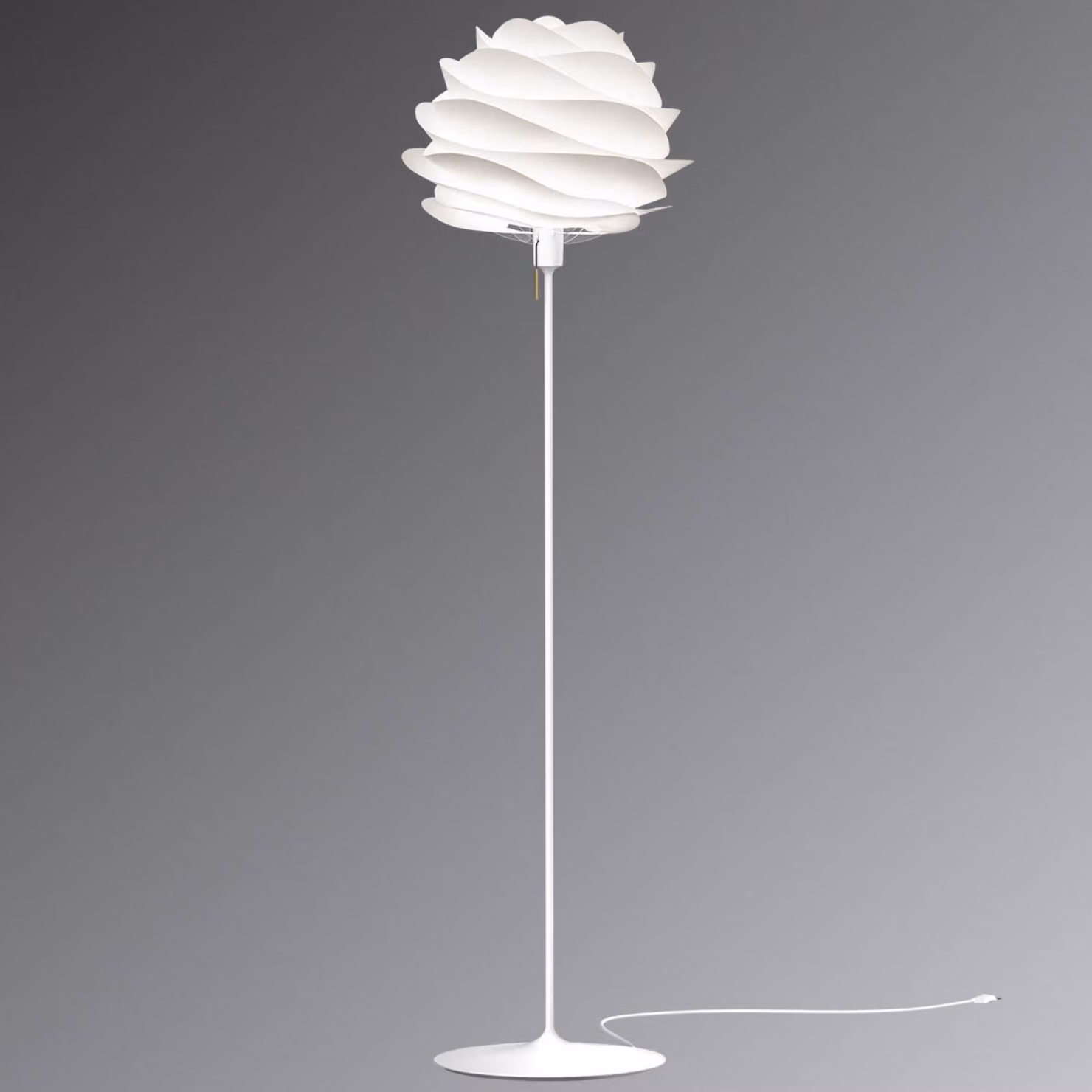 UMAGE Lampada da terra di design Carmina, Bianco / Opale, Soggiorno / Sala da pranzo, Alluminio, Design, Lampada da terra