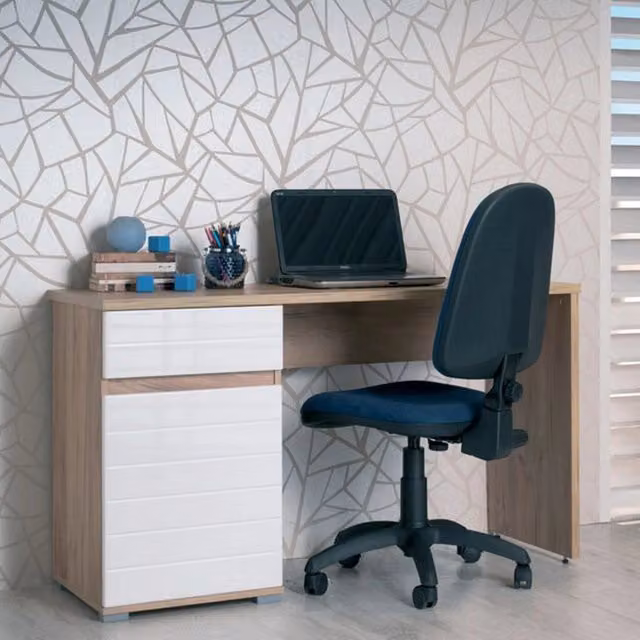 Scrivania moderna DMORA con un cassetto, finitura rovere marrone e bianco, L 130 x P 50 x H 75,5 cm – 1