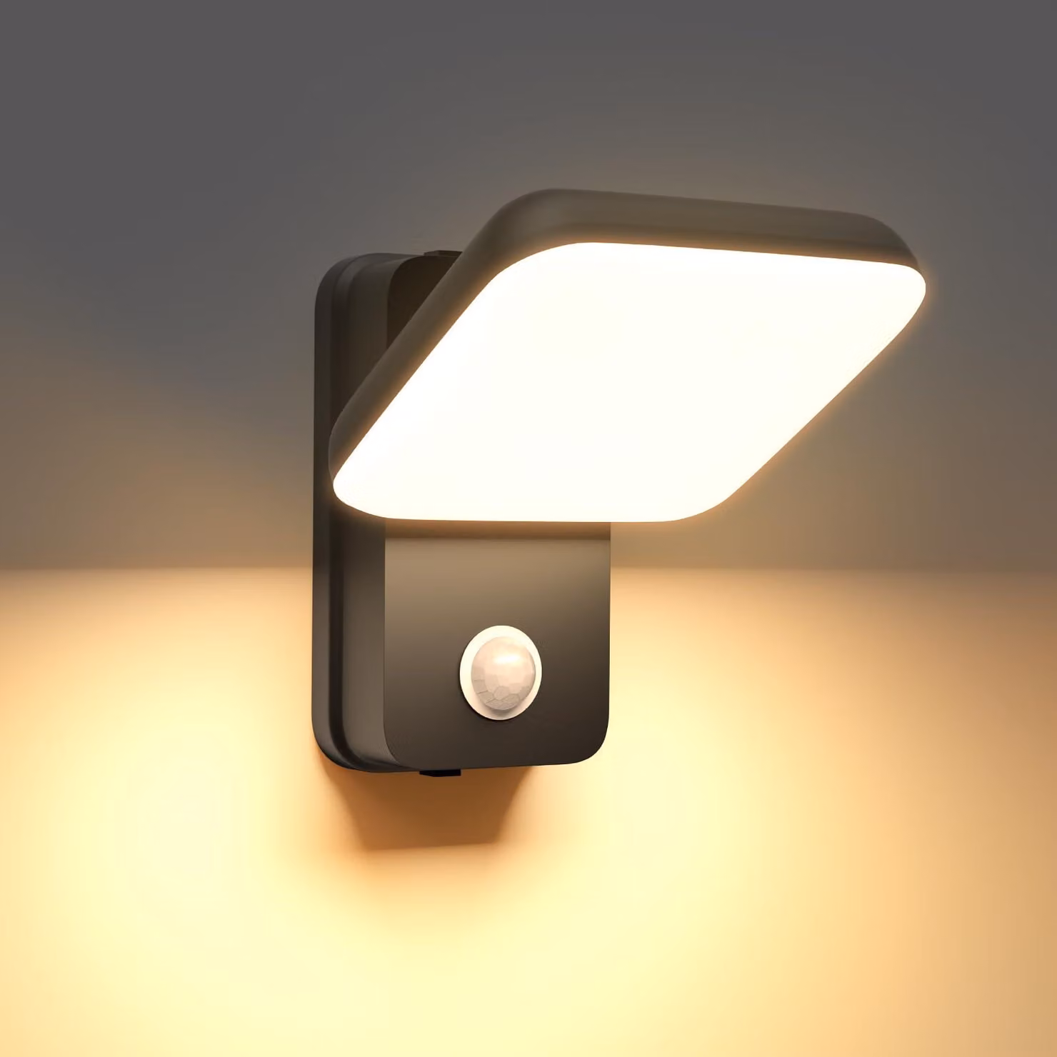 Lampada da parete con sensore di movimento, orientabile a 350°, grado di protezione IP65, colore antracite
