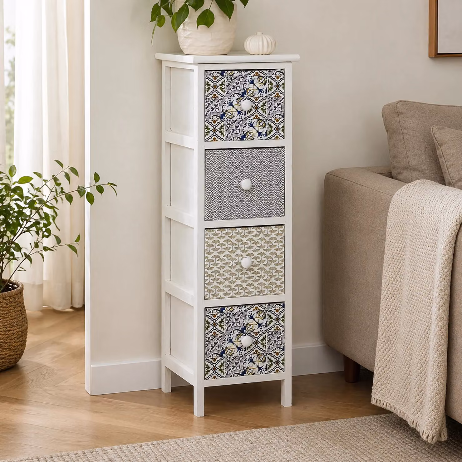 Cassettiera Multiuso VESTIAMO CASA Linea Woodhandy con 4 Cassetti Decorati Bianchi H 80 cm x L 32 cm x P 26 cm – 2
