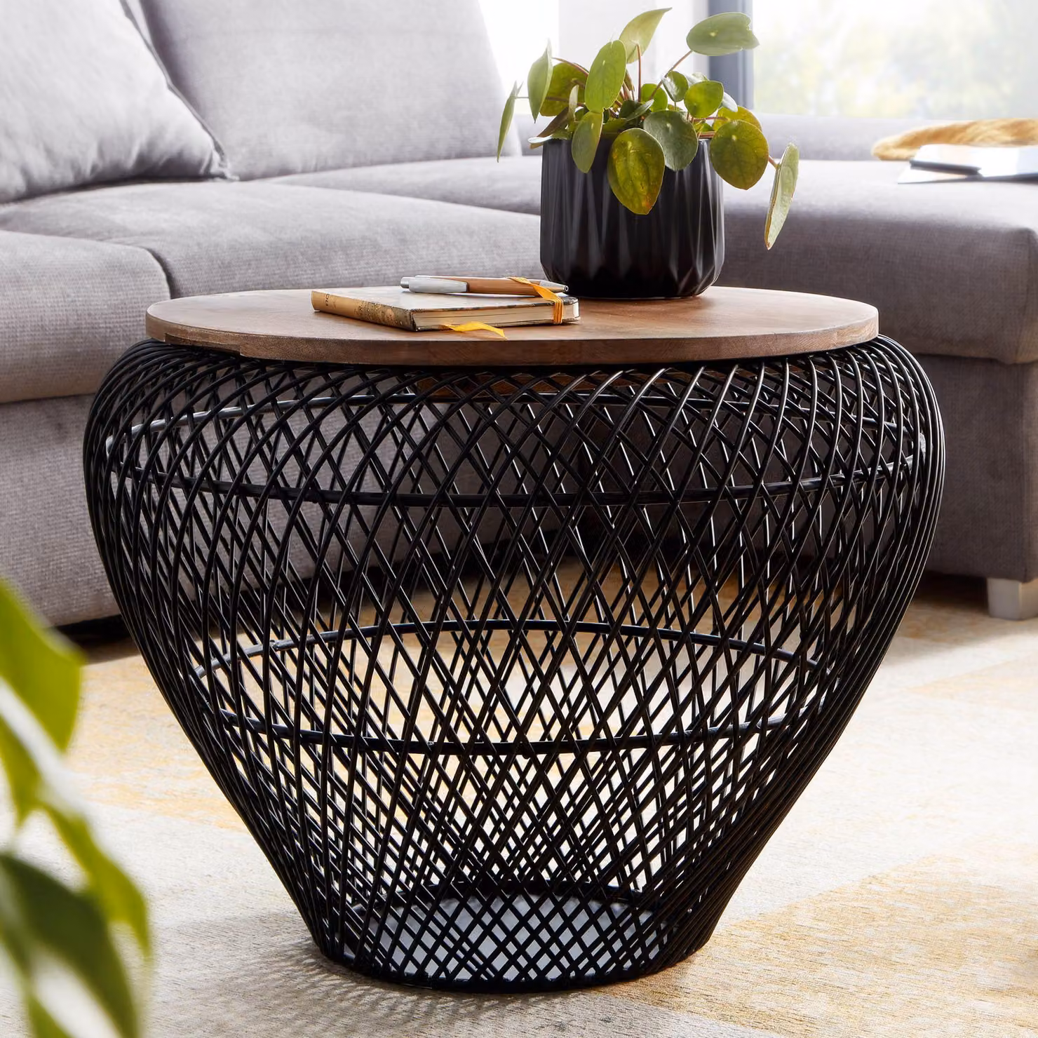 FineBuy tavolino da caffè in metallo massiccio mango 60x60x45 cm rotondo con portaoggetti | Tavolo da soggiorno di design in vimini moderno | Tavolino da divano