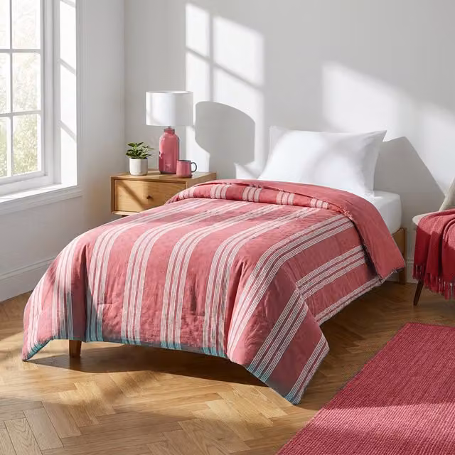 Trapuntino singolo KASANOVA in microfibra a righe malva e rosa, modello trapuntato moderno, L: 170 cm x P: 250 cm