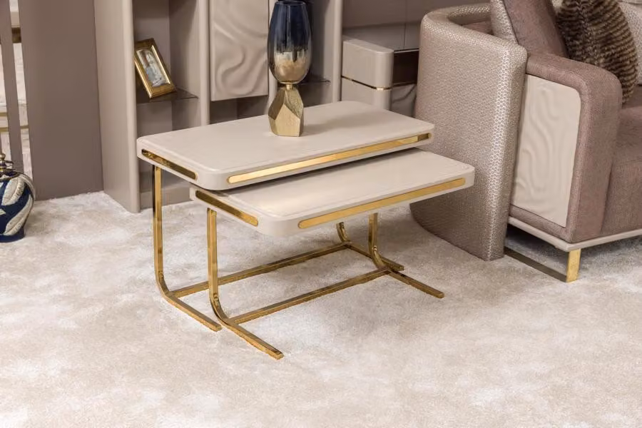 Moderno tavolino da salotto in vetro – Ideale per un soggiorno moderno.
