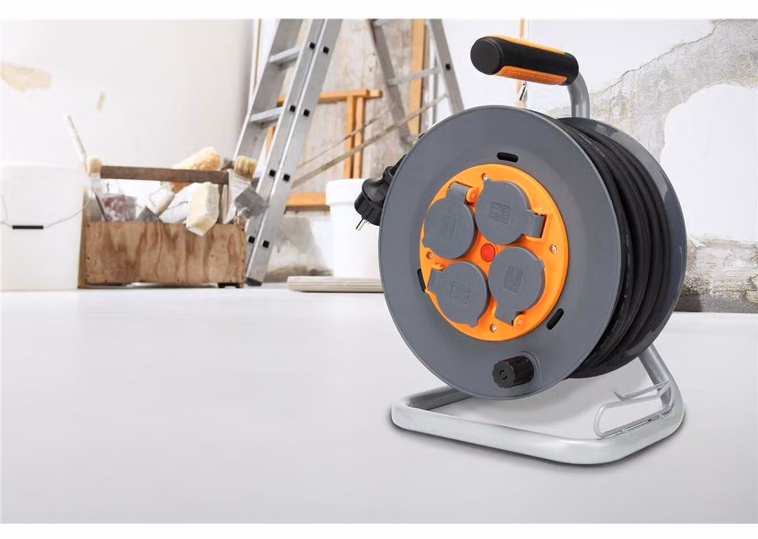 ZENITECH IP44 Bobina da cantiere - 4 prese da 16 A - 3 conduttori da 1,5 mm² - 25 m