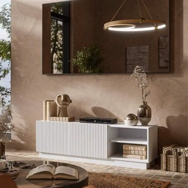 Mobile porta TV DMORA con due ante battenti e design moderno, Bianco, L: 150 cm, P: 40 cm, H: 48 cm