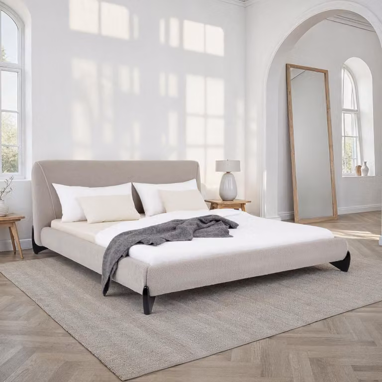 Letto imbottito PATERNA imbottito 180 x 200 cm, grigio - letto matrimoniale moderno con robusta rete a doghe in legno, rivestimento in tessuto bouclé e gambe in legno Design Mid Century