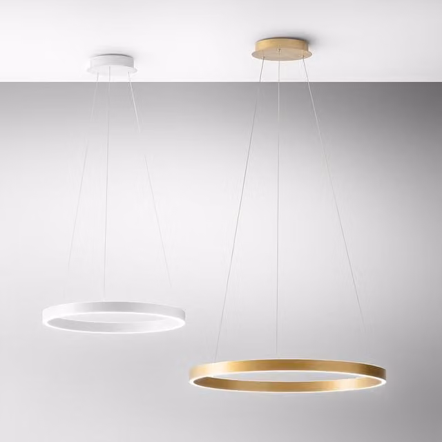 Sospensione singola Gea Criseide con LED dimmabile e regolabile in altezza, disponibile in bianco, nero o oro/ottone