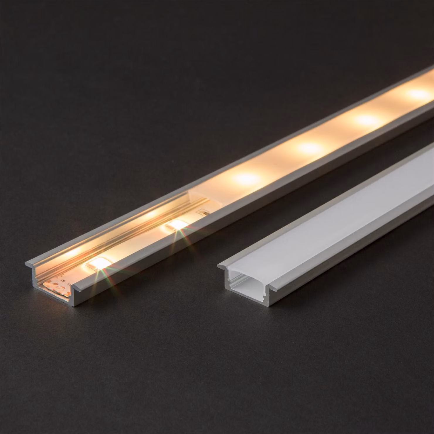 Copertura opalina per profilo in alluminio LED - 1 m - Policarbonato - Compatibile con 41011A1 - Protezione e finitura per strisce LED [41011M1]