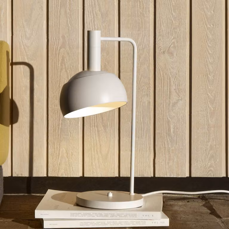 Louis Poulsen Lampada da tavolo FJ Elements, Bianco / Opale, Soggiorno / Sala da pranzo, Alluminio, Moderno, Lampada da tavolo