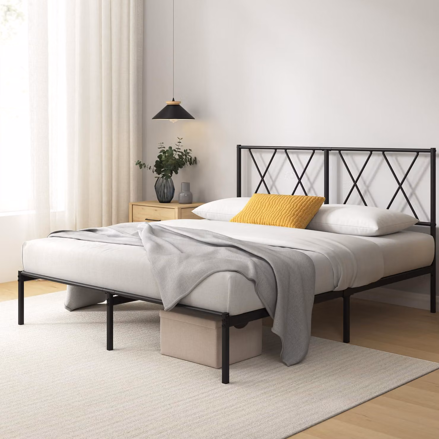 Letto imbottito 135x190 cm, testiera in metallo, colore nero, altezza 30 cm, completo di rete