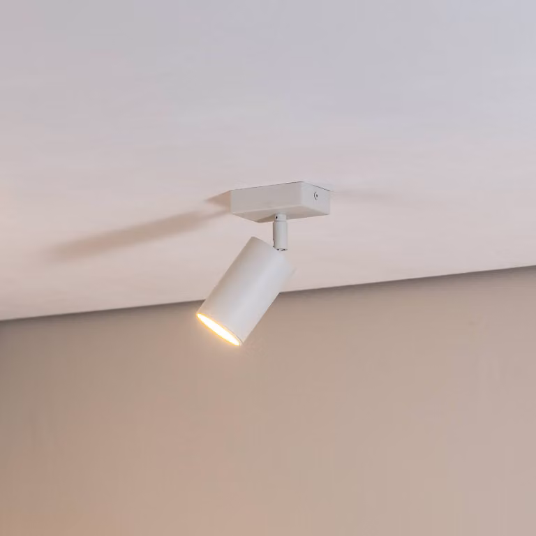 Faretto da soffitto Sado bianco acciaio, orientabile a 1 luce angolare Argon, dimmerabile, Bianco / Opale, Soggiorno / Sala da pranzo, Metallo, Moderno, Faretto alogeno