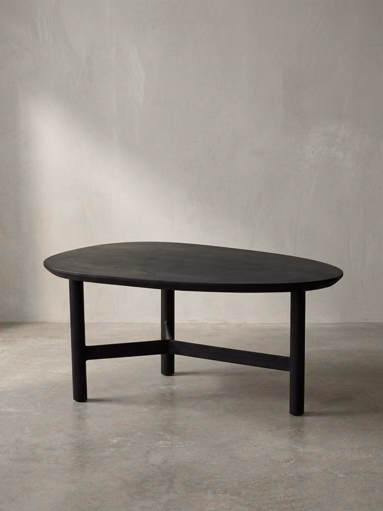 Tavolino da salotto 86x50x37 cm in legno massello di mango / metallo nero Tavolino da salotto, tavolino da salotto di design a forma di rene, tavolino da caffè a tre gambe Salotto moderno