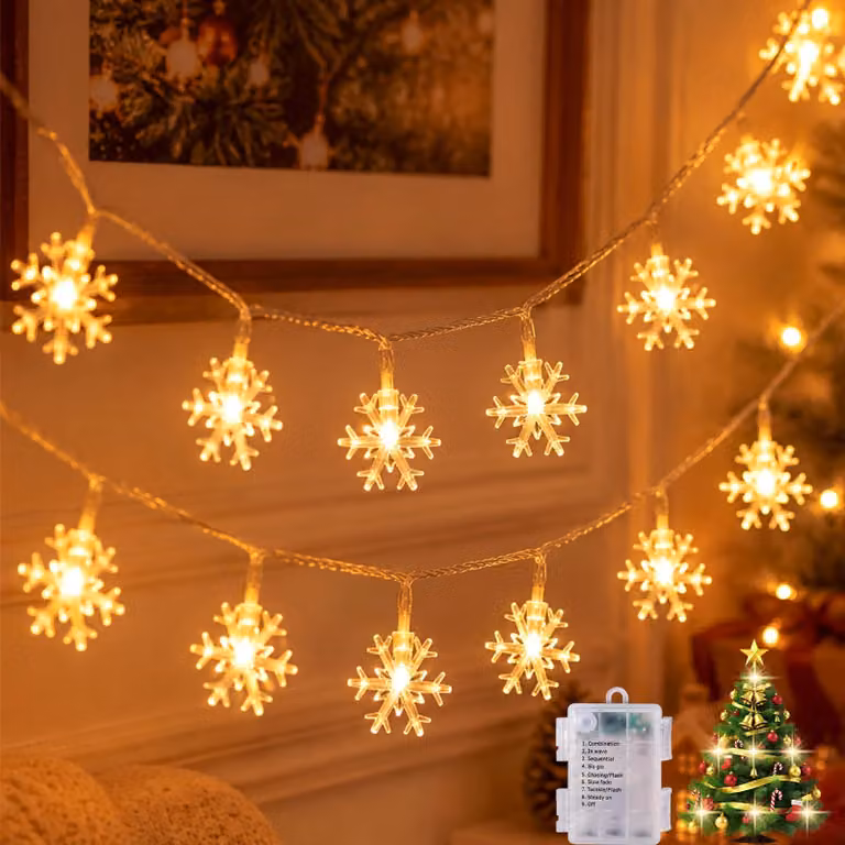 Catena luminosa a forma di fiocchi di neve, lunghezza 6 metri, 40 LED, alimentazione a batteria, luce bianco caldo