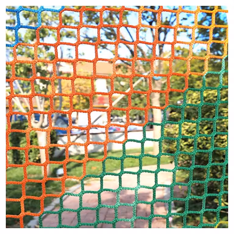 Omgoods - Rete di sicurezza per parchi giochi, adatta a bambini e animali domestici - 1x6 metri, color arcobaleno