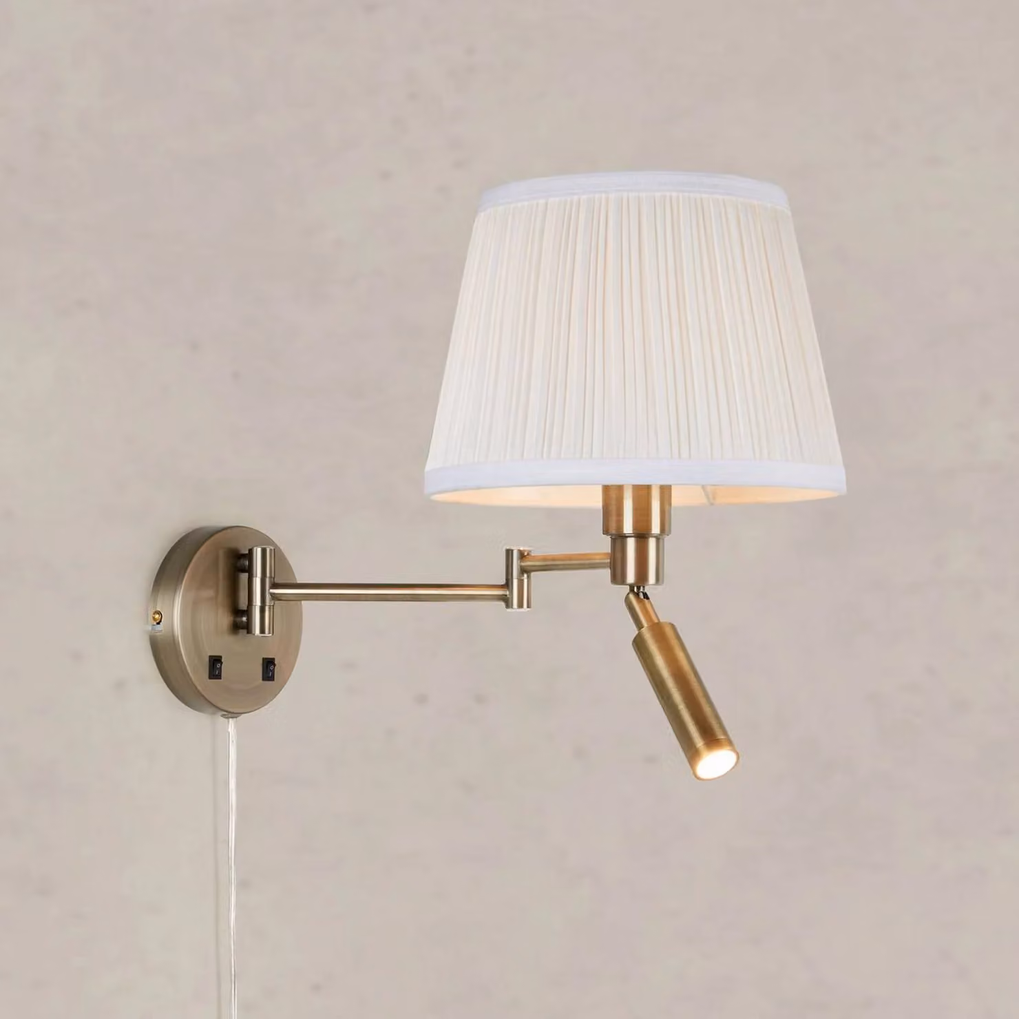 Markslöjd Applique da parete Pivot, Ottone / Oro, Soggiorno / Sala da pranzo, Tessuto / Stoffa / Seta, Applique