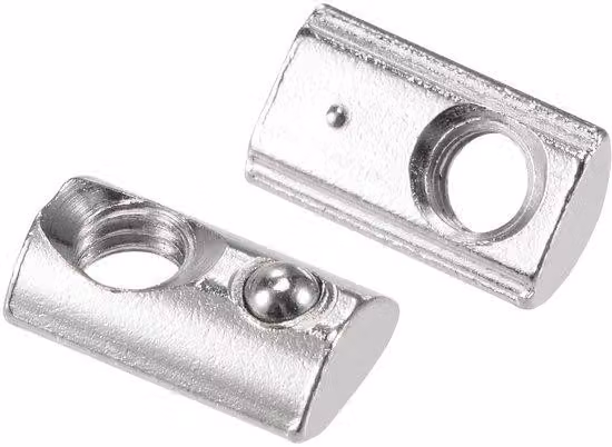 Elemento di fissaggio a T in alluminio per profili estrusi in alluminio con scanalatura da 6 mm – serie 2020, ideale per il fissaggio. Design resistente e pratico, con applicazioni universali.