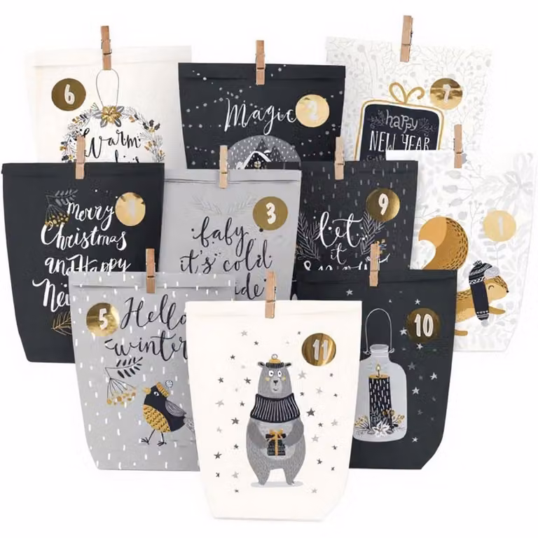Calendario dell'Avvento con 24 sacchetti, decorati con numeri, colore nero