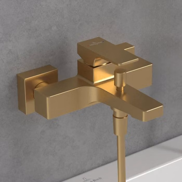 Miscelatore monocomando V&B per vasca Architectura Square con deviatore, montaggio a parete, oro spazzolato