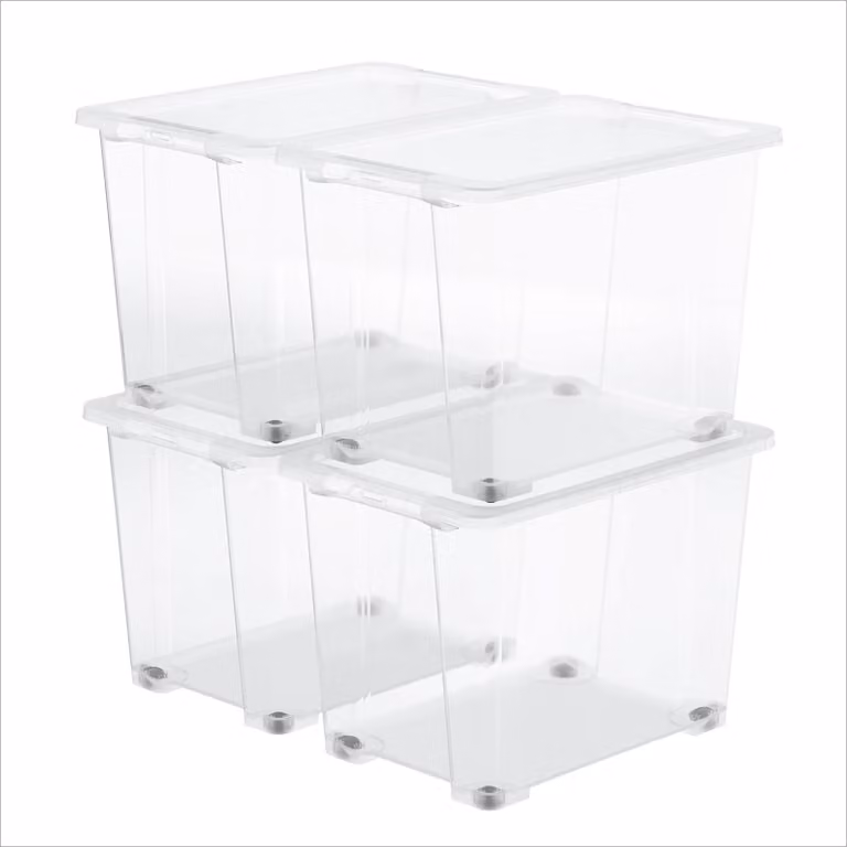 Set da 4 contenitori Rotho CORE BASIC, capacità 65 litri – dimensioni 58,3 x 39,2 x 41 cm – contenitori in plastica trasparente con coperchio e ruote, impilabili, grandi contenitori per lo stoccaggio