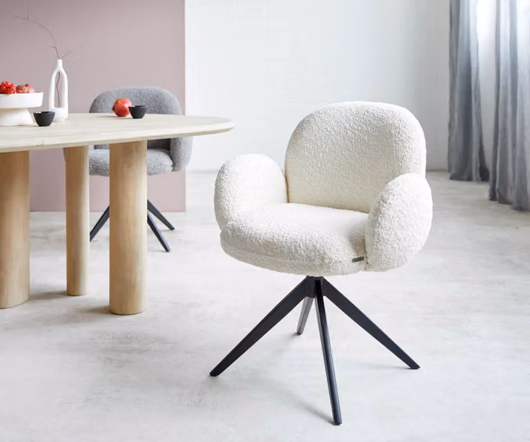 DELIFE Sedia girevole Nube-Flex con braccioli Bouclé Bianco Base a croce larga Nera Girevole a 360° Molle insacchettate