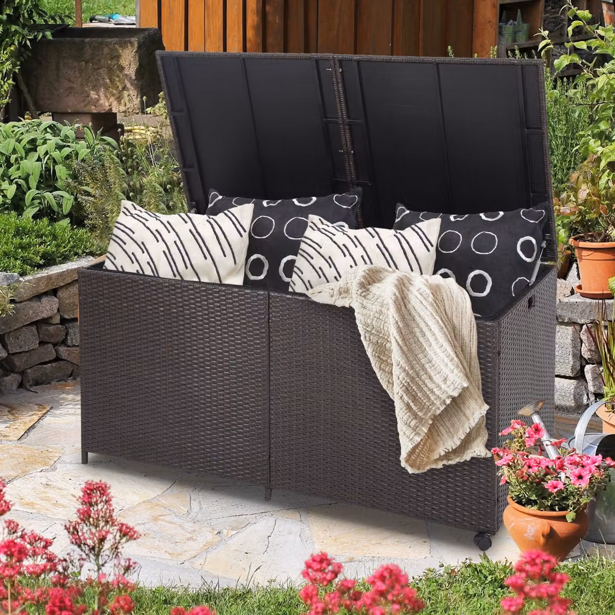 Costway Baule da Giardino e Panca Contenitore in Rattan Marrone da 662L con Ruote, L/P/H: 150 x 77 x 73 cm – 3