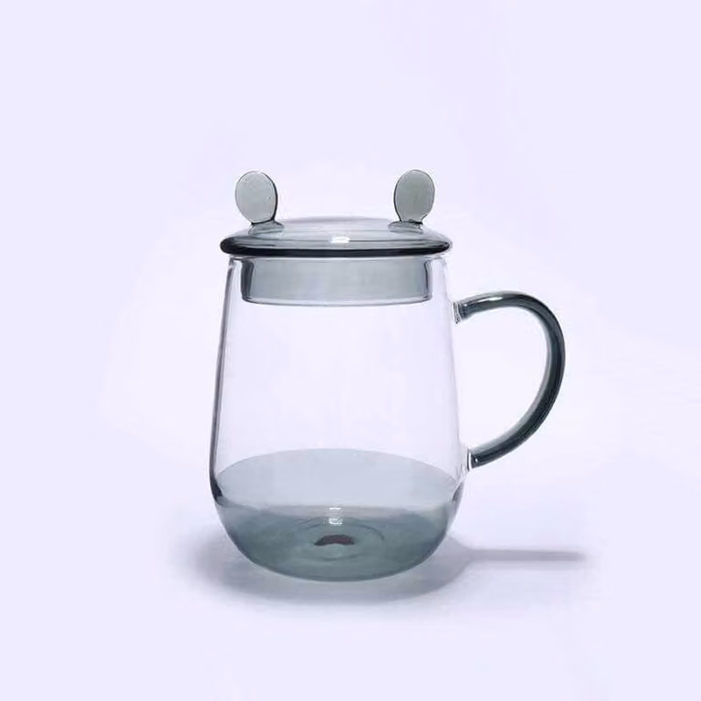 Bicchiere e coperchio in plastica trasparente, colore nero