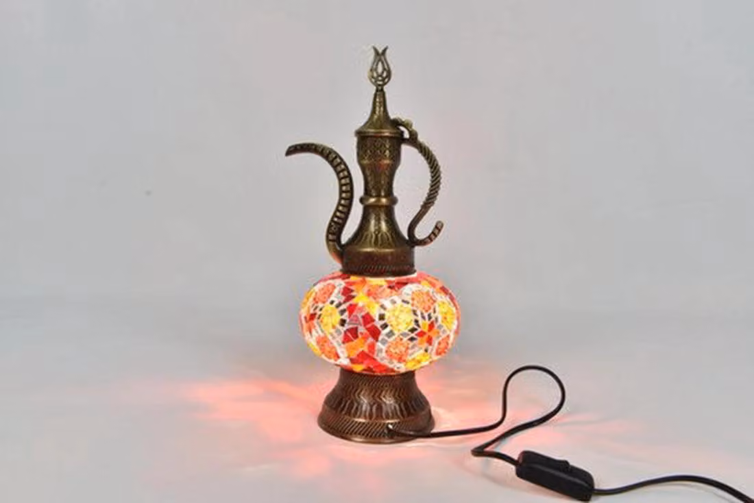 Lampada da tavolo Ibrik turca realizzata a mano in colori vivaci per interni ed esterni, caraffa orientale