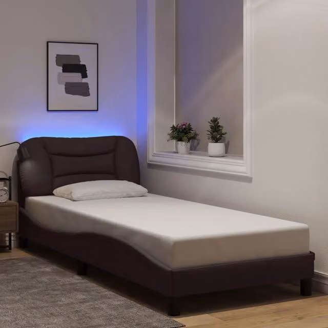 Letto con giroletto Hvar vidaXL in tessuto marrone con illuminazione LED e porta di ricarica USB, L/P/H: 190 x 90 x 208 cm