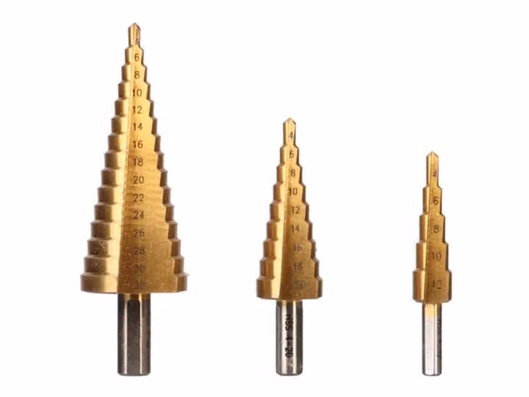 Punta a gradino Hss - Rivestita in titanio - 3 Pz