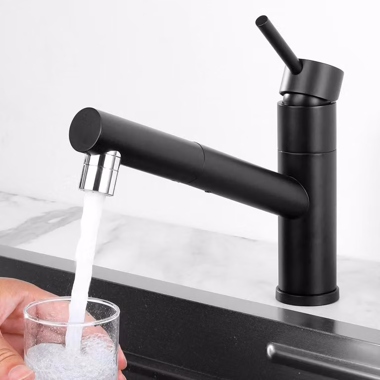 Rubinetto da cucina nero con erogatore estraibile e girevole a 150°