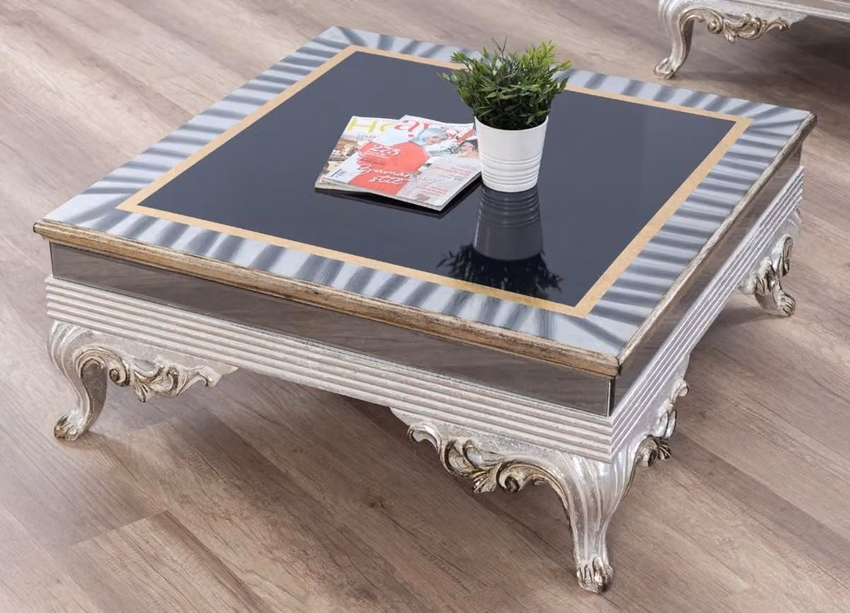 Casa Padrino tavolo da salotto barocco nero / argento / oro 102 x 102 x h. 41 cm - Nobile tavolino in legno massello in stile barocco - Mobili da salotto barocchi