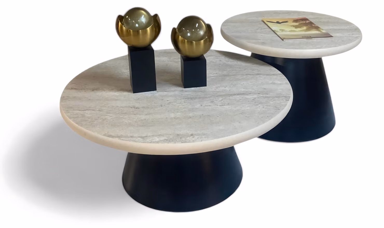 Set di tavolini compatti ed eleganti con struttura di base nera
