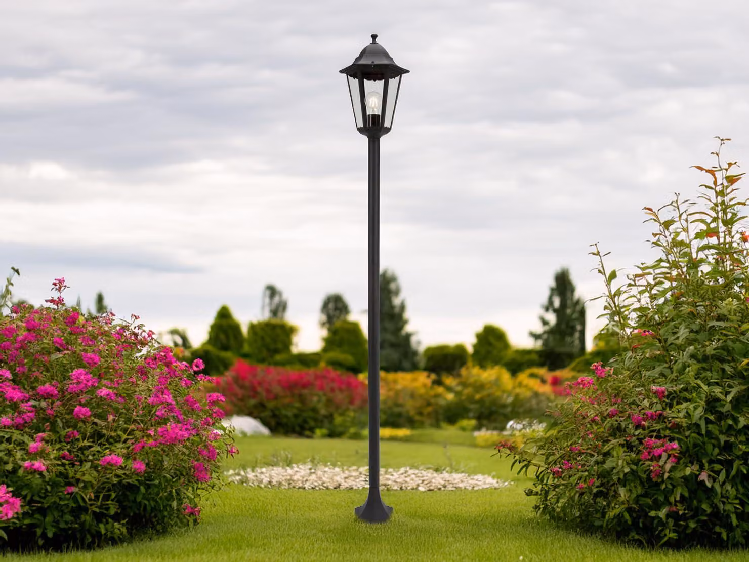 Lampada da soffitto Lamppaal Classico, altezza 175 cm, colore nero, attacco E27, materiali: alluminio e vetro