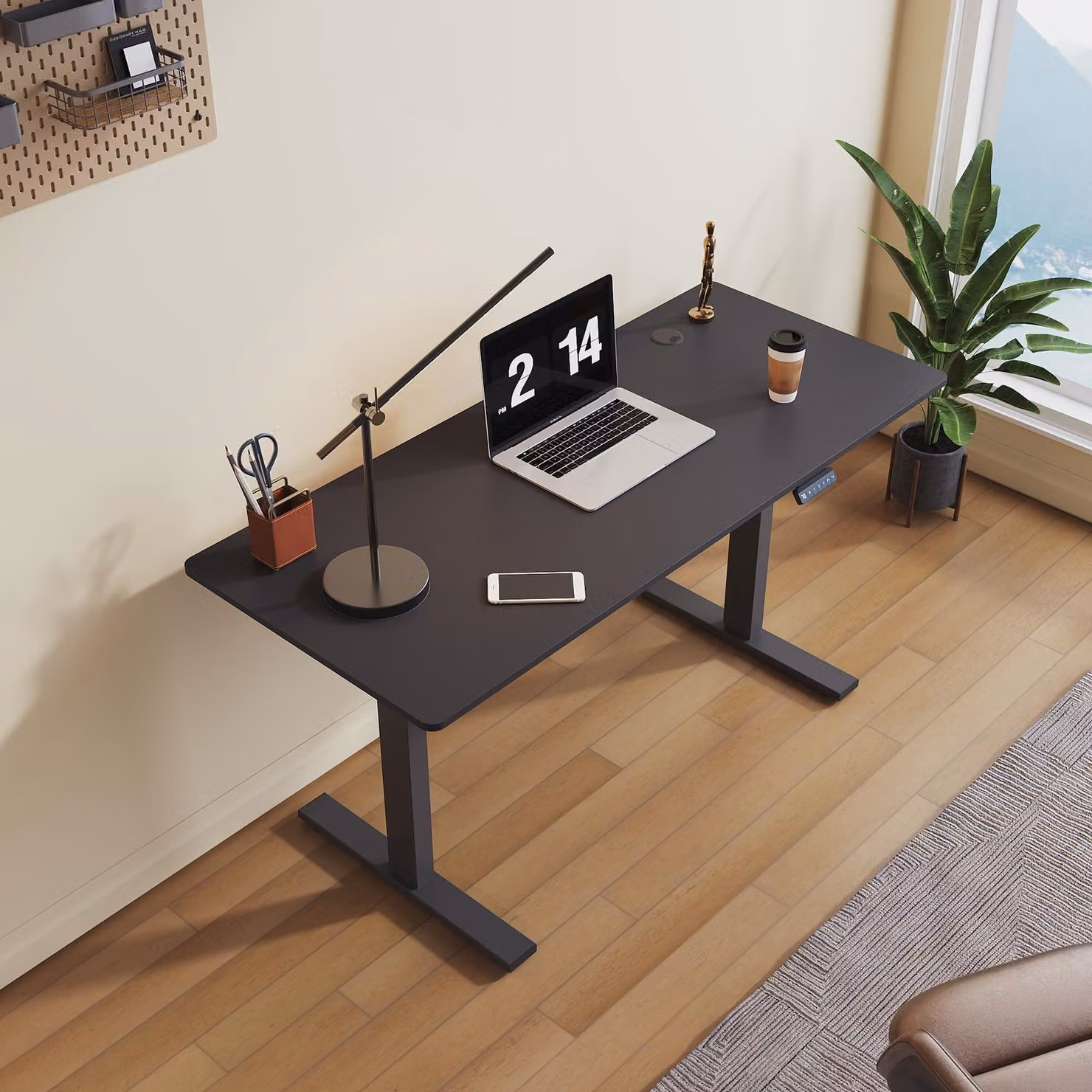 Scrivania regolabile in altezza, elettrica, dimensioni 140 x 60 cm, capacità di carico 80 kg
