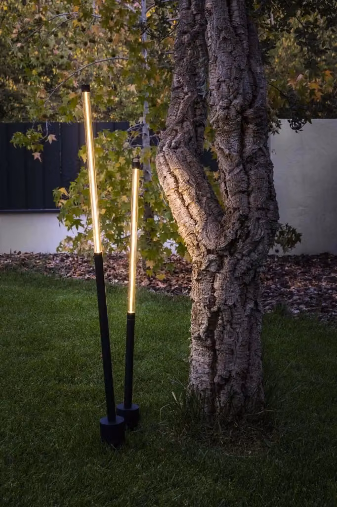 Paletto per esterni LED BAMBOU 1268 di Faro Barcelona, colore nero, con luce bianco caldo – 2