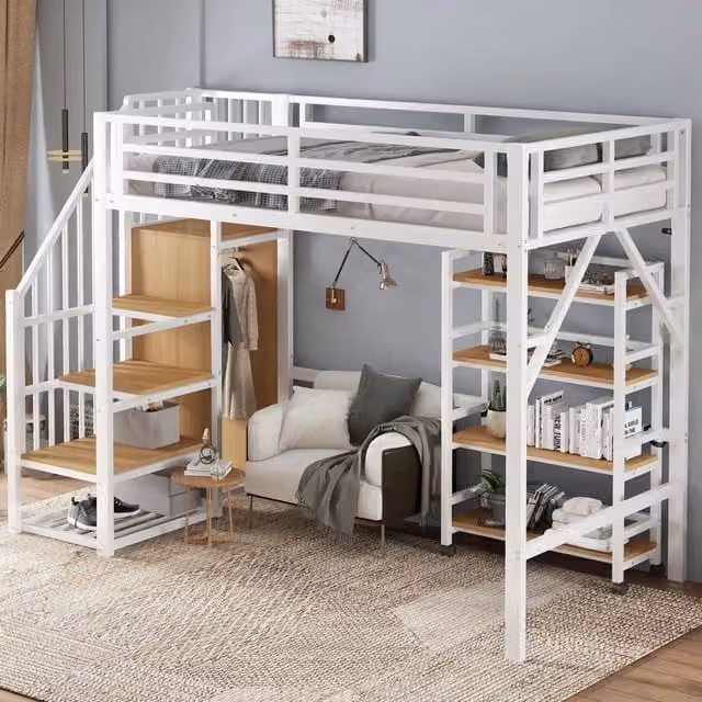Letto a soppalco 90x200 cm con scala-armadio e scaffale mobile; ferro e MDF; bianco naturale