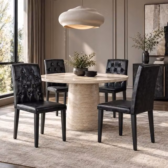 Set di 4 sedie da pranzo MIVRAY in similpelle nera con schienale trapuntato e gambe in metallo nero opaco