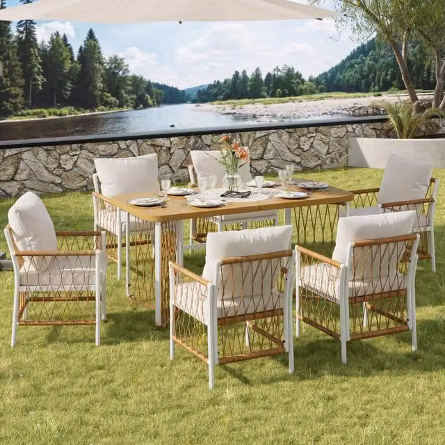 Set da giardino con tavolo 159.5x77.5x75 cm e 6 sedie 55x65x87 cm imbottite in rattan e ferro; beige; marrone e naturale