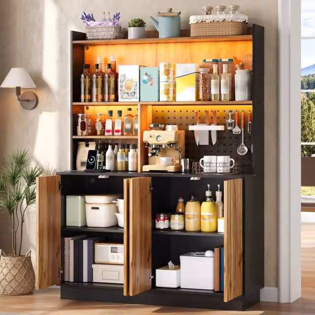 Mobile dispensa con LED RGB; presa 2 AC e 2 USB; pannello forato; MDF naturale e nero 120 × 43 × 160 cm