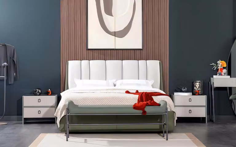 Weiß-Grüne Schlafzimmer Garnitur Polsterbett Sitzbank 2x Nachttische