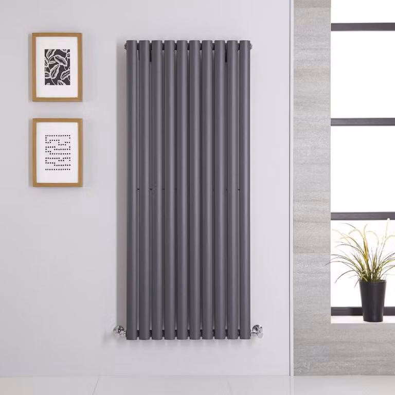 Radiatore Verticale di Design Antracite - 1400 x 590mm - 900W - Revive
