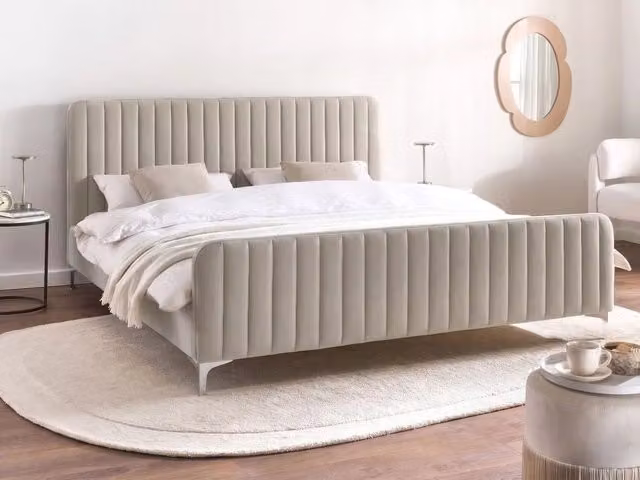 Letto Beliani in velluto grigio con testiera trapuntata e gambe in metallo, design moderno, L/P/H: 180 x 200 x 101 cm