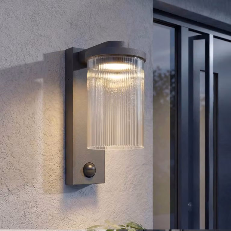 Lucande Applique da esterno LED Beelia Sensor antracite scanalato, Nero, Alluminio, Moderno