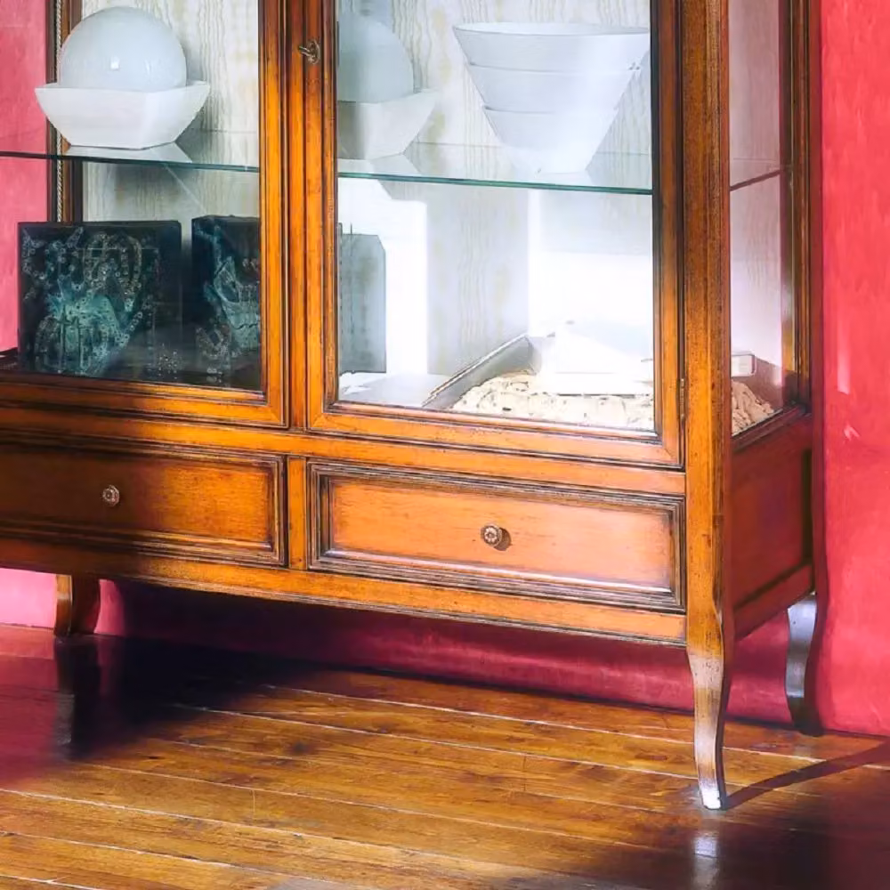 Vetrina classica in legno con 2 ante in vetro e 2 cassetti Mobili 2G finitura bassano L: 108 cm, P: 40 cm, H: 130 cm – 4