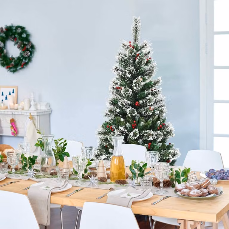 COSTWAY Albero di Natale artificiale da 150 cm con bacche rosse, albero di Natale innevato con supporto in metallo, albero di Natale in PVC e aghi di abete, albero di Natale artificiale pieghevole