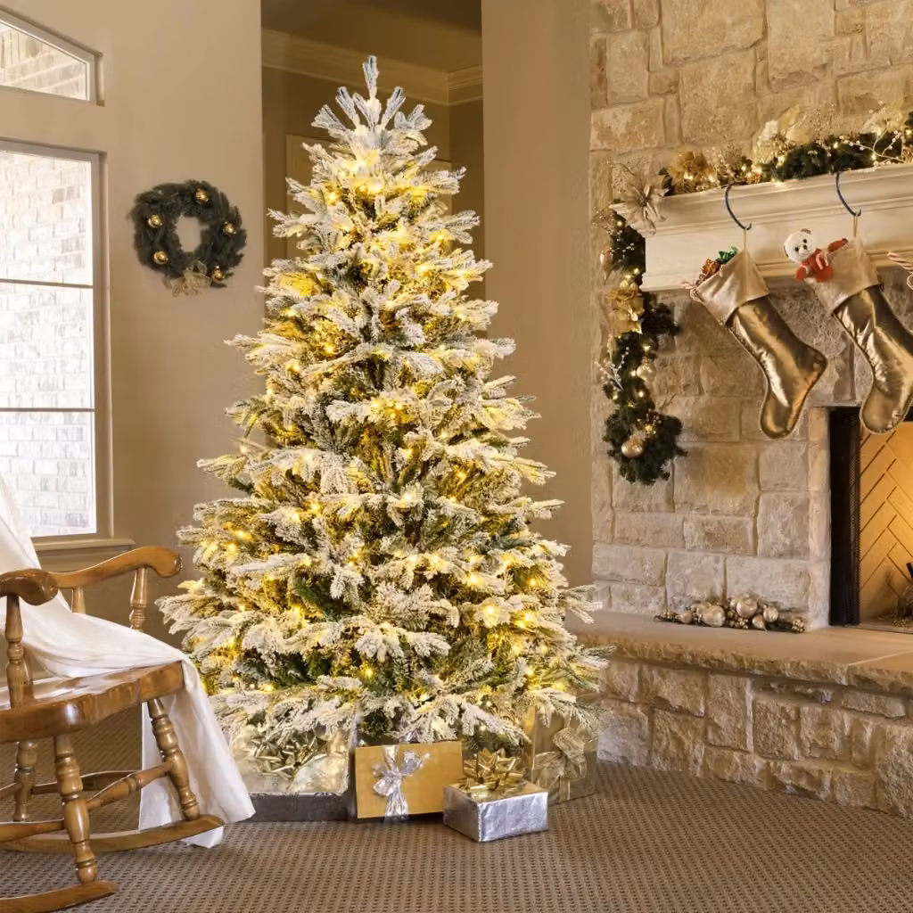 Albero di Natale artificiale con effetto neve (flocked) in PE e PVC con luci LED bianche calde, Altezza: 180 cm – 2