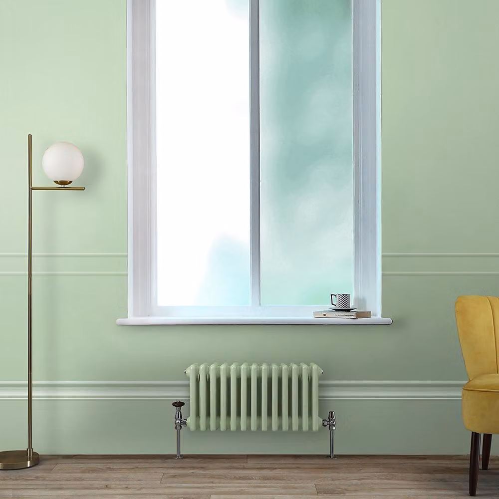 Radiatore Tradizionale a Tripla  Colonna Orizzontale Verde (Pippin Green) - 300mm x 605mm - Regent